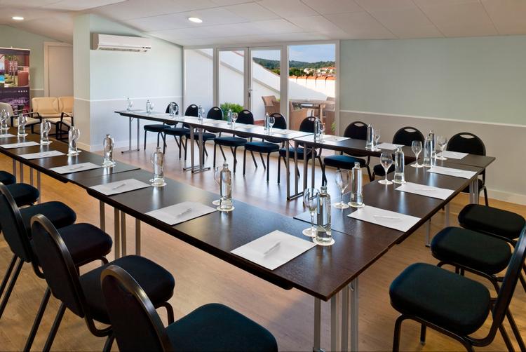 AZZ Hoteles | Seville | 6