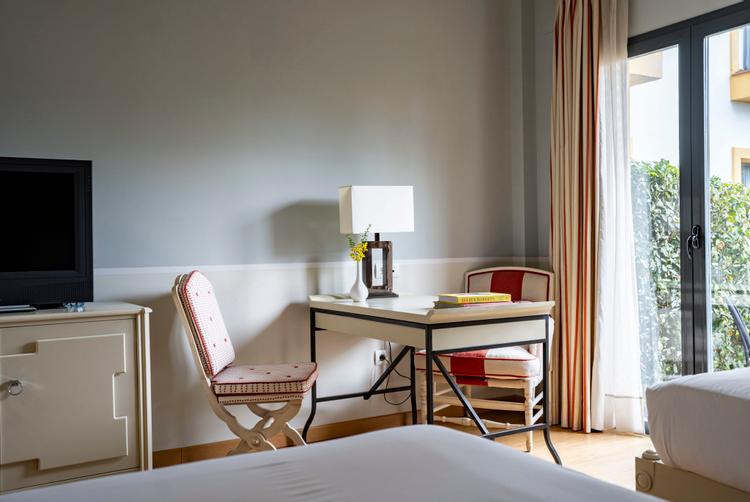 AZZ Hoteles | Seville | 5