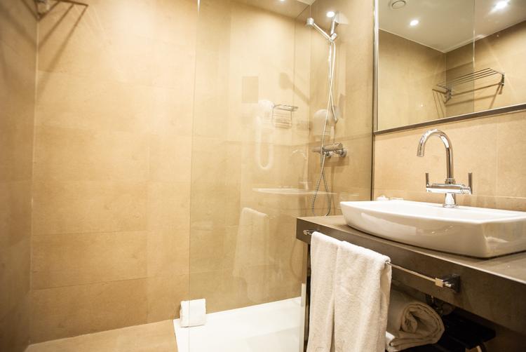 AZZ Hoteles | Sevilla | 3