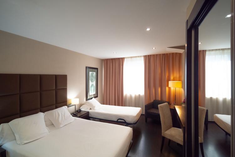 AZZ Hoteles | Sevilla | 4