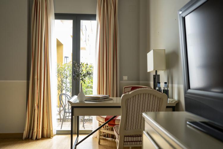 AZZ Hoteles | Seville | 8