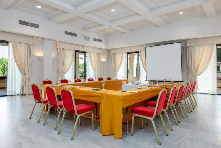 AZZ Hoteles | Sevilla | 1