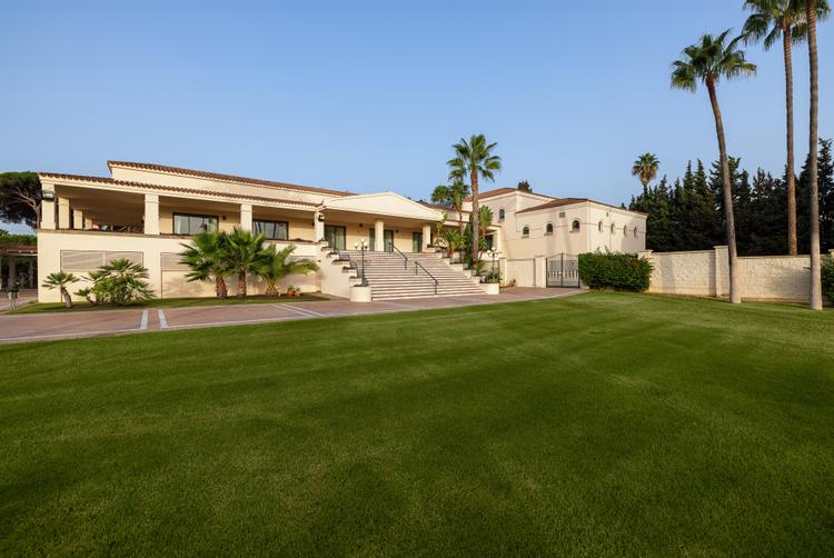 AZZ Hoteles | Seville | 6