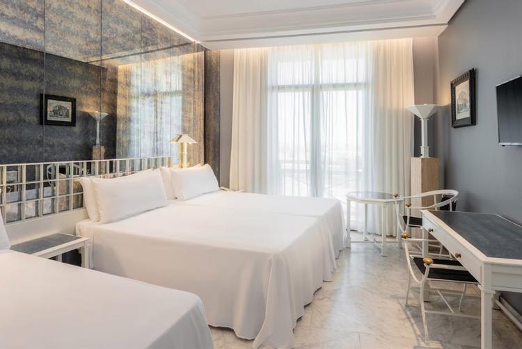 AZZ Hoteles | Seville | 9