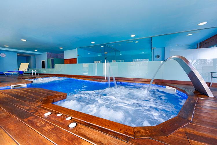 AZZ Hoteles | Seville | 1