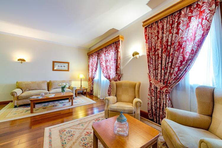 AZZ Hoteles | Sevilla | 5