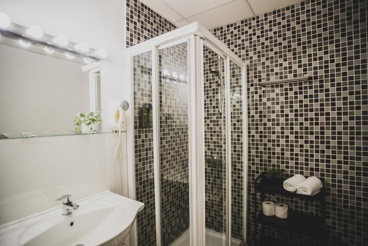 AZZ Hoteles | Seville | 9