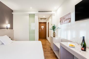 AZZ Hoteles | AZZ Valencia Táctica Hotel | Photos 6