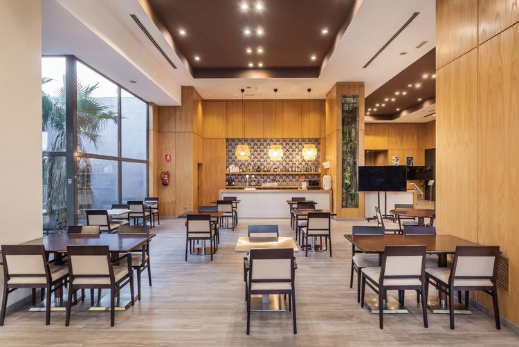 AZZ Hoteles | Sevilla | 4